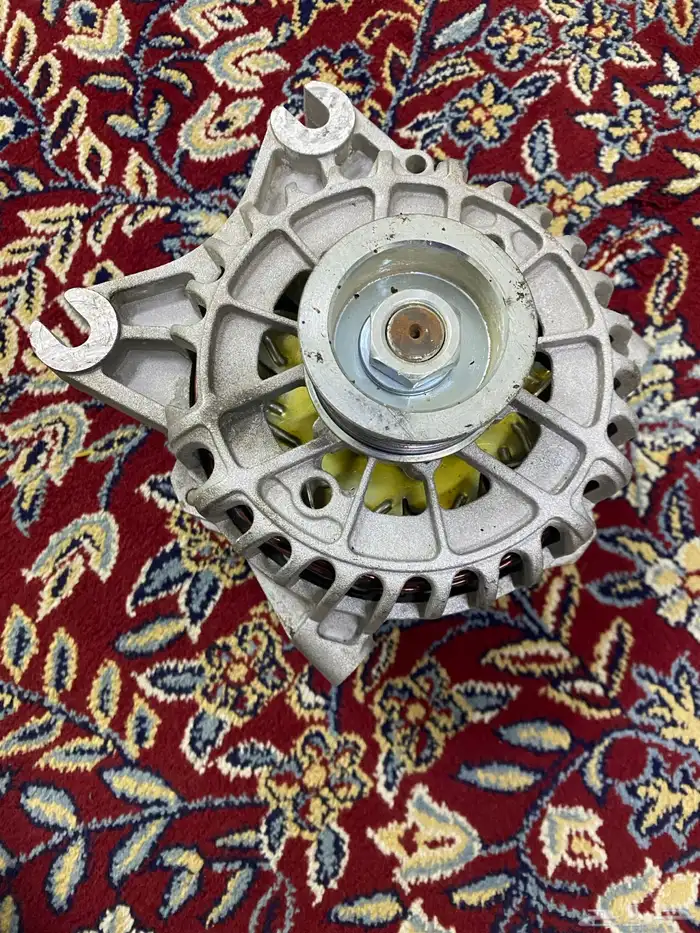 للبيع دينمو فورد نظيف 1