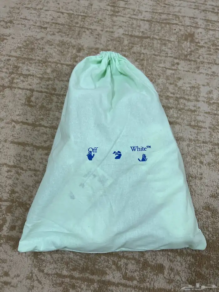 شوز اوف وايت اللون ابيض 0