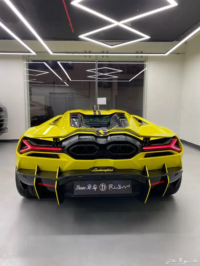 لامبورجيني ريفويلتو 4