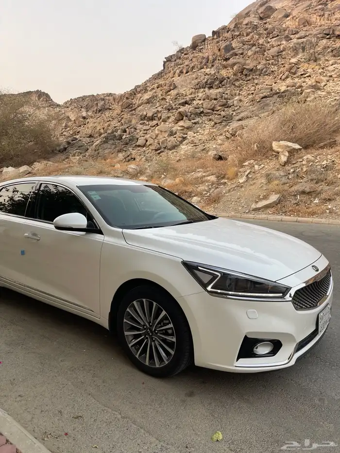 كيا كادينزا 2018 شبه الاصفار 12