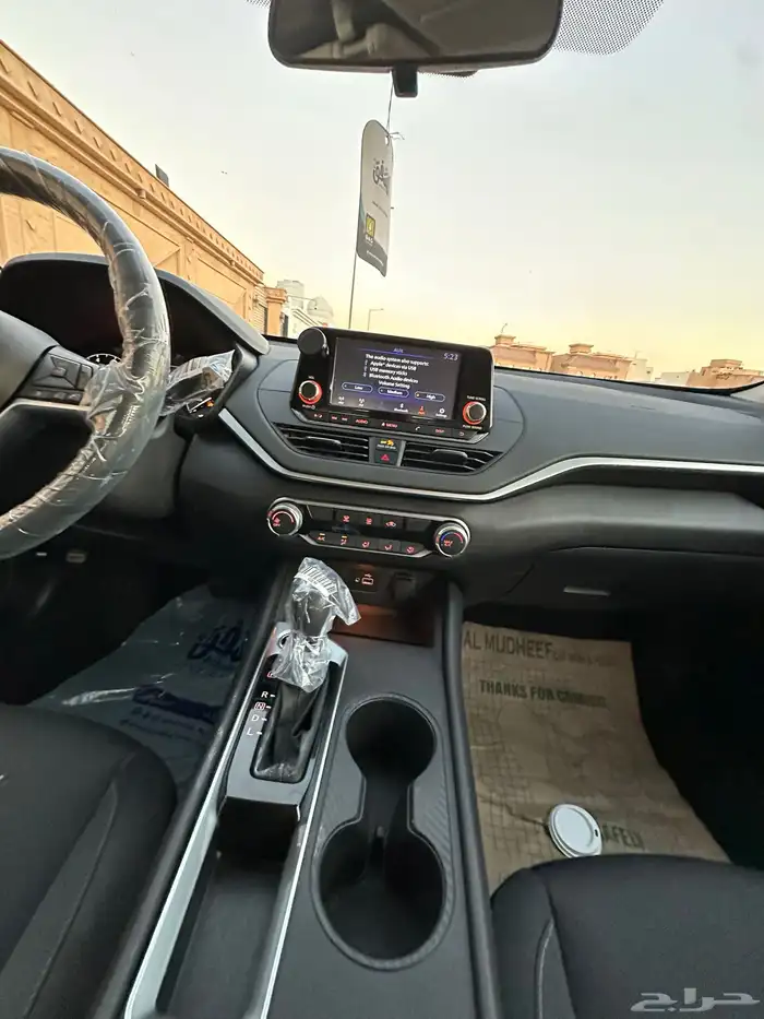 نيسان التيما 2022 نص فل نظيف للبيع بطاقة جمركية 13