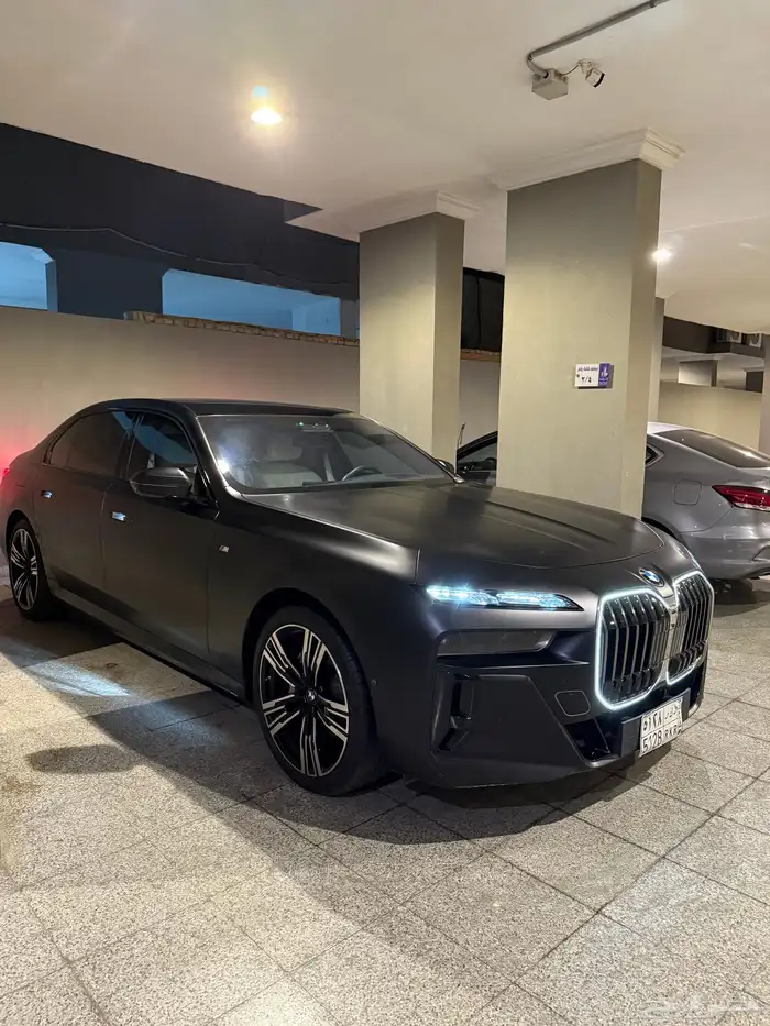 بي ام دبليو 735i موديل 24 1