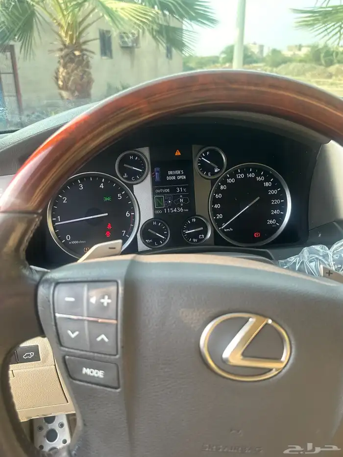 جيب لكزس 2015 بلد 4