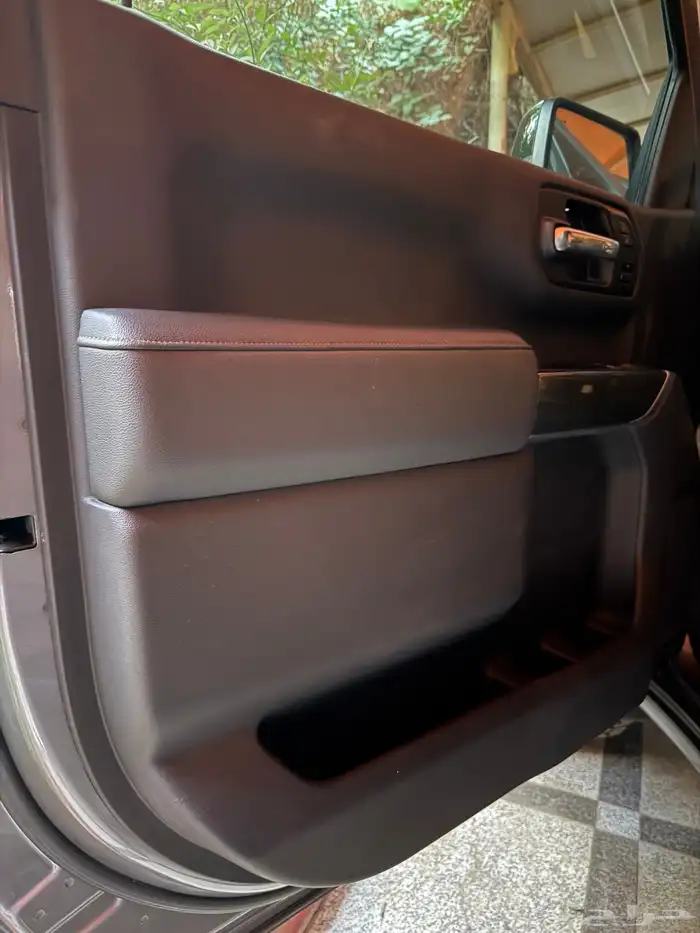 سييرا AT4 نظيف رمادي 29