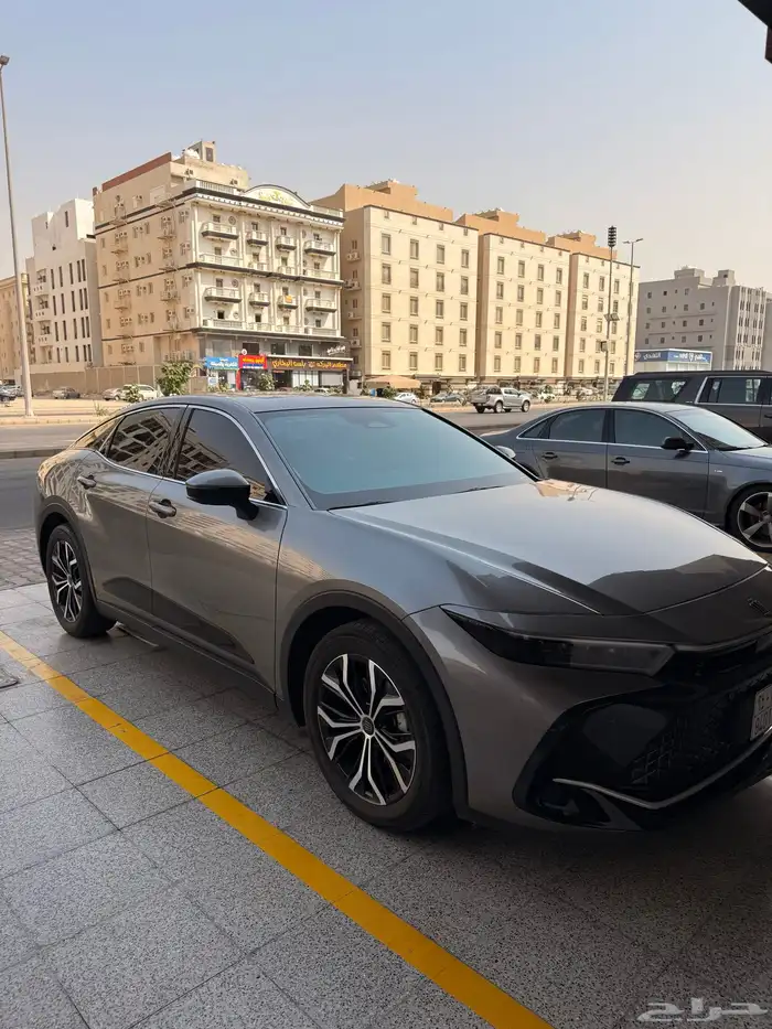 تويوتا كراون 2023 لون رمادي 0