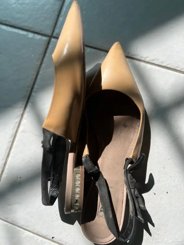 فساتين وجزم بأسعار مناسبه 16