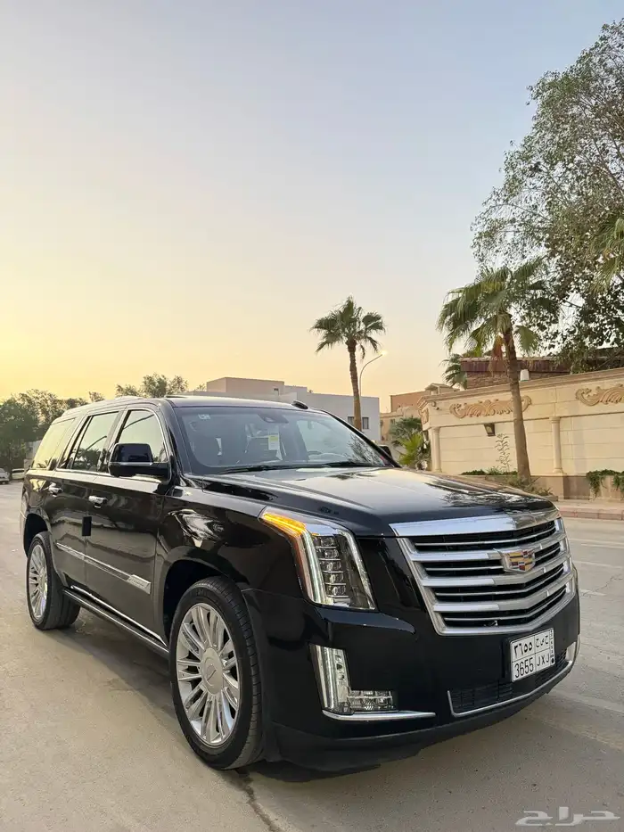 اسكاليد 2015 قصير سعودي اعلى فئه بحالة الوكاله 59