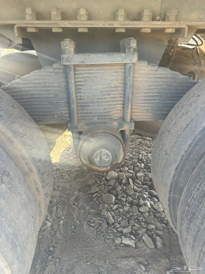 عدد 2 صناديق 24 م شبة جديدة 2