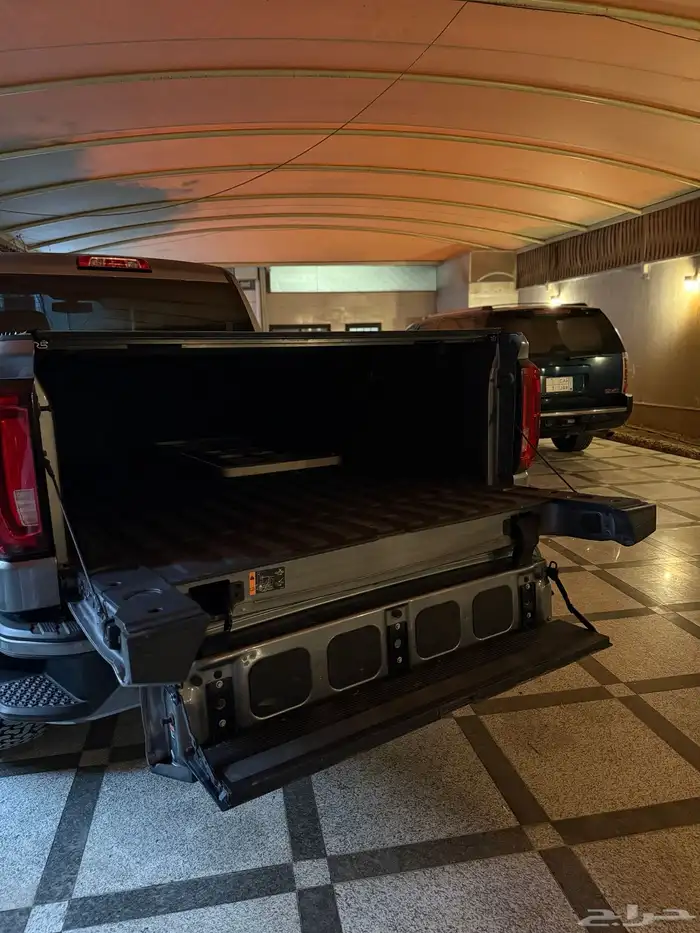 سييرا AT4 نظيف رمادي 11