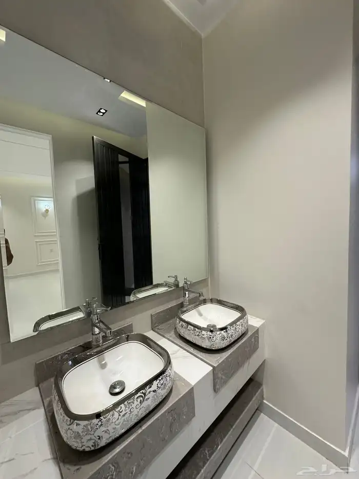 للبيع شقق بمداخل سياره بحى المعارض خميس مشيط 4