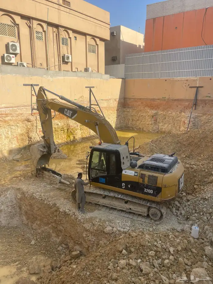 بوكلين كتر 320 الزاهد 2