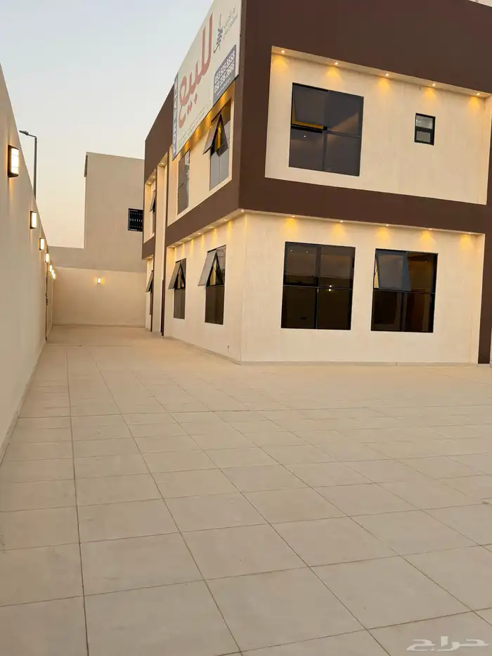 للبيع فيلا كبيره مودرن البكيريه حي الرياض 3