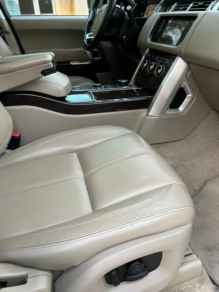 رنج روفر ( فوج ) الموديل 2016 نظيف 16