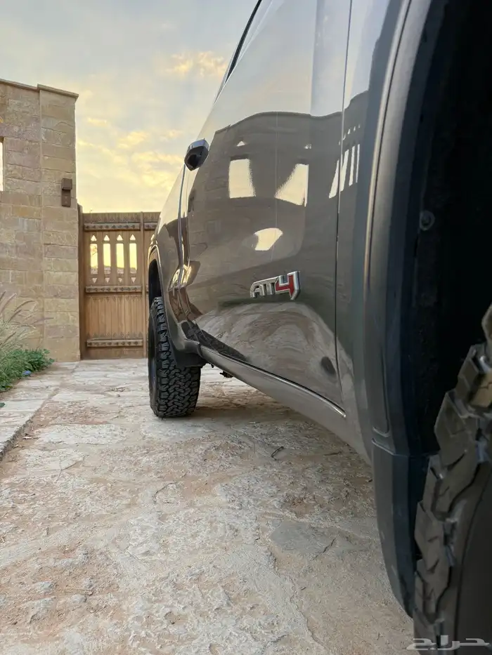 سييرا AT4 نظيف رمادي 72