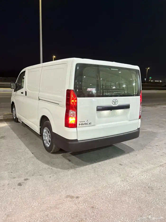 تويوتا باص هايس بضاعة ديزل قير عادي 2026م 2