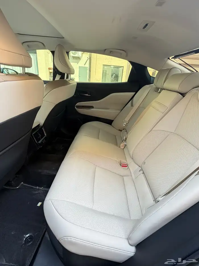 كراون بريميوم 2025 6