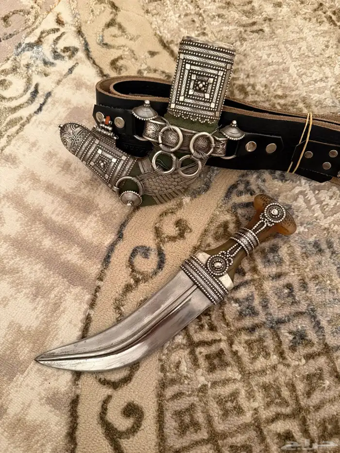 خنجر زراف مطرح ثلاث   تم البيع 4