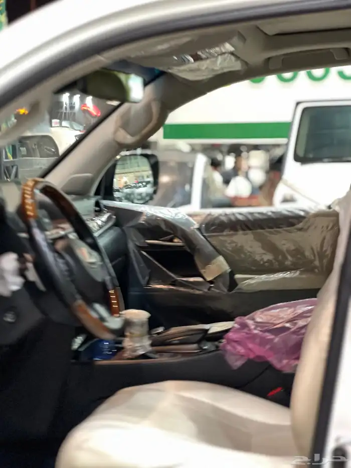 لكزس - 2016 - LX570 - فل كامل 8