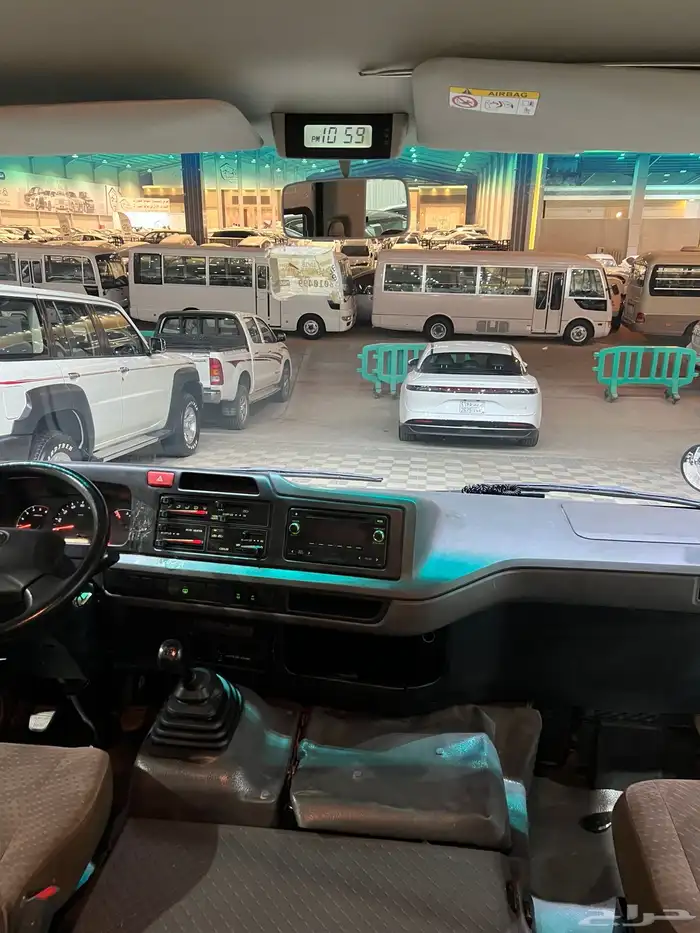 للبيع باص تويوتا كوستر موديل 2020 ديزل 18