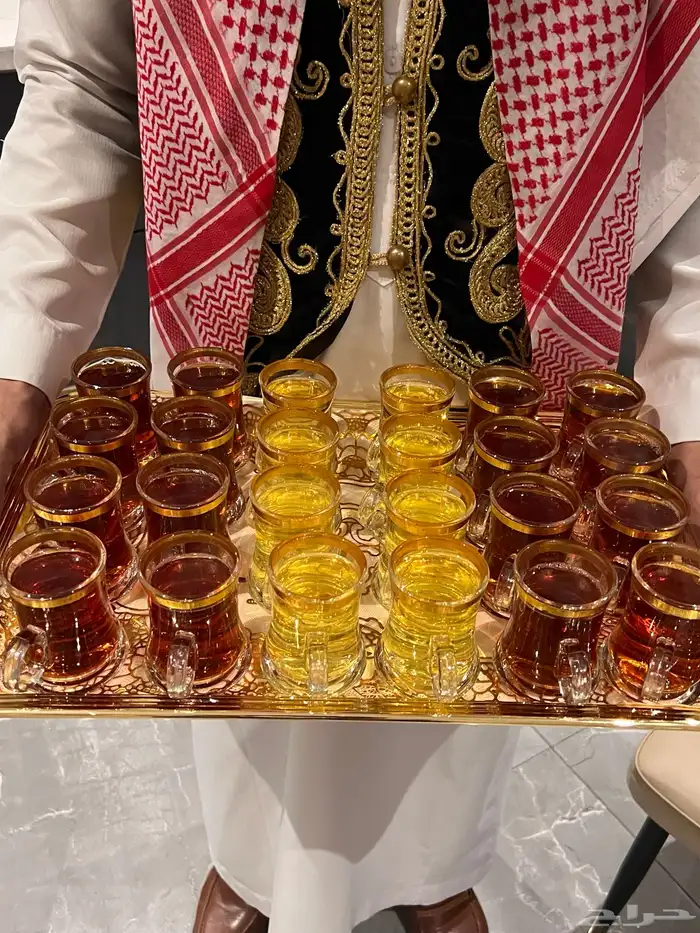 قهوجي وصبابين قهوة قهوه صباب صبابين صب قهوة قهوجين ضيافة 0