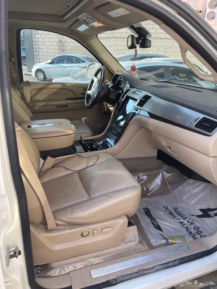 كاديلاك إسكاليد 2009 نظيف للبيع 14