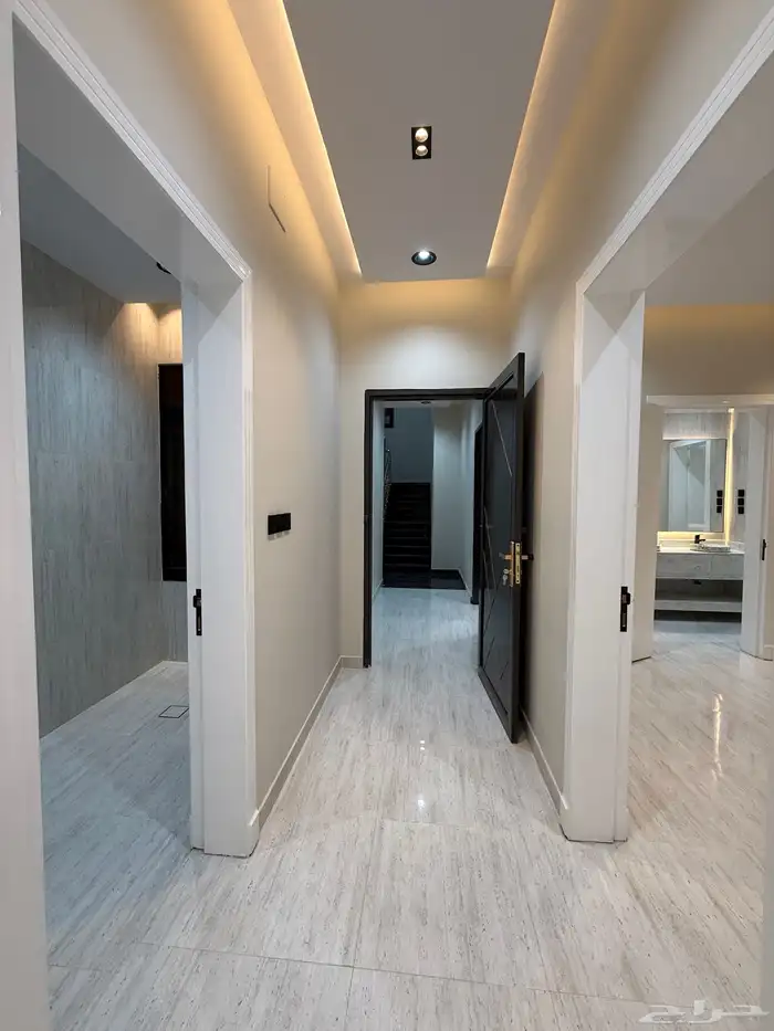 للبيع شقة علوي نظام دور مع سطح شارع 20م ومسجد بحي الراقي 11