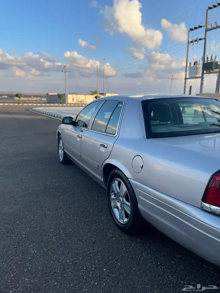 فورد فكتوريا 11 بودي ومحركات بلد 16