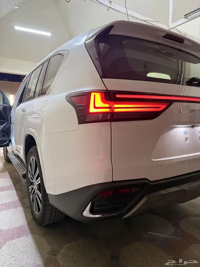 لكزس Lx600 BB 2025 اصفار 7