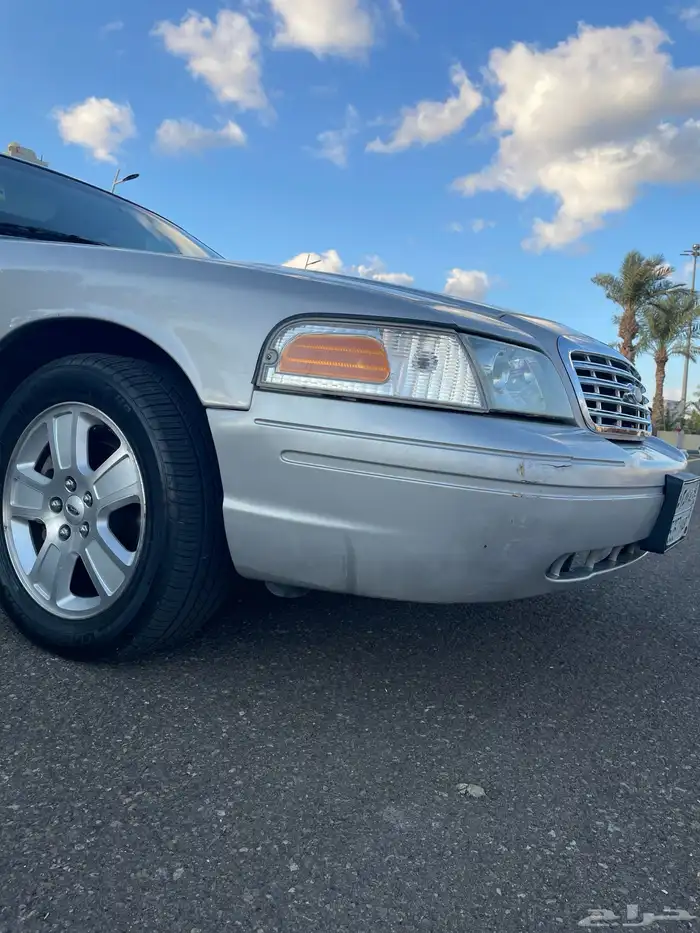 فورد فكتوريا 11 بودي ومحركات بلد 24