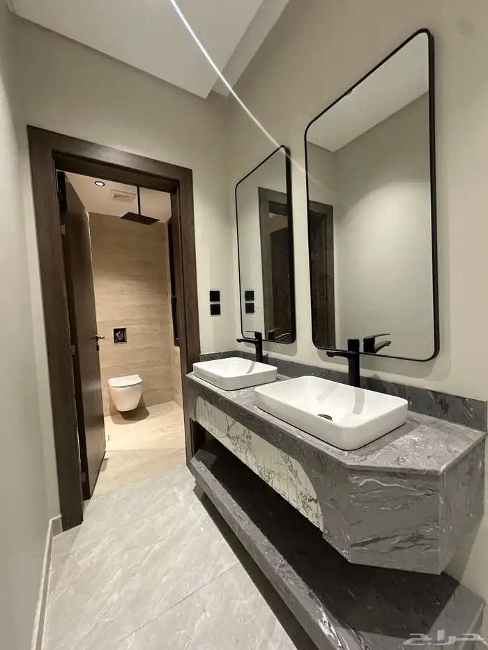 شقه للبيع خمس غرف وصاله 4