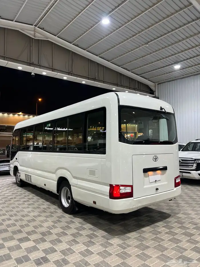 للبيع باص تويوتا كوستر موديل 2020 ديزل 3