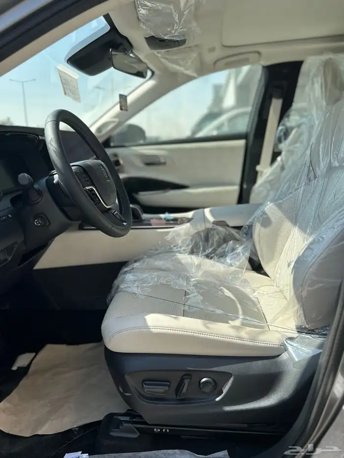 تويوتا  كراون 2.5 بريميوم 2026 رمادي 160450 شامل الضريبة 5