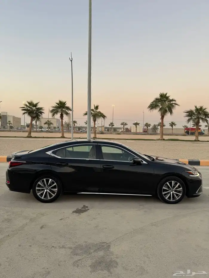 لكزس ES350 2020 4