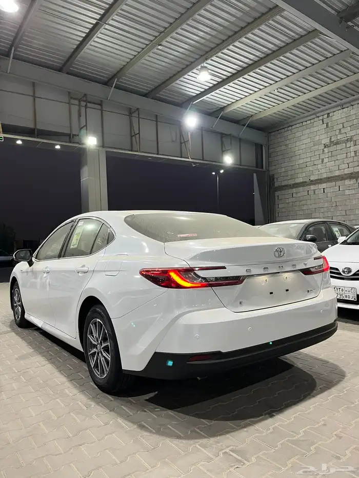 كامري E هايبرد 2025 6