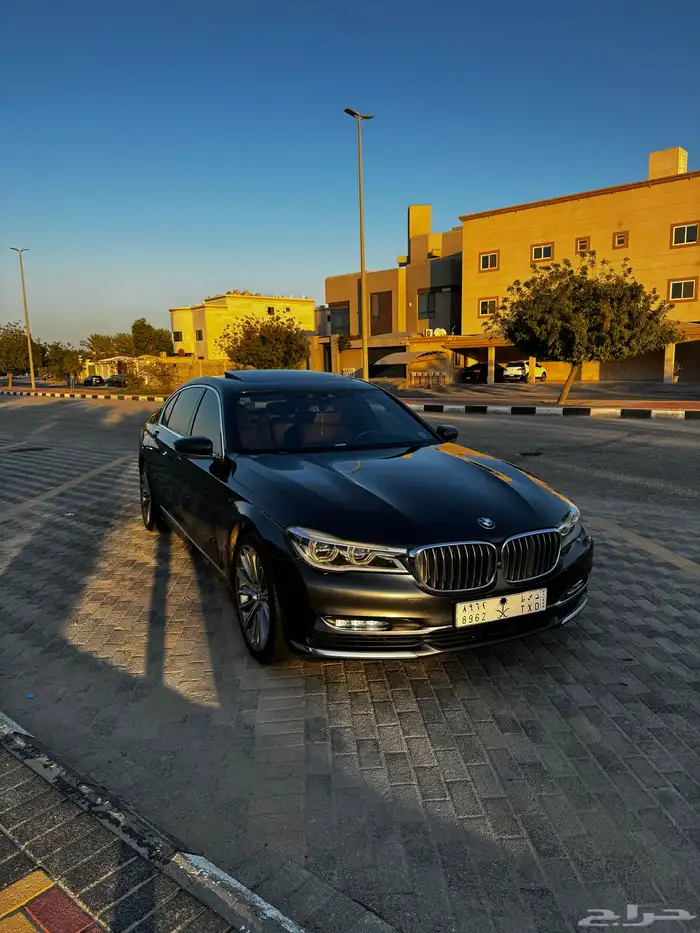 BMW 2019 740li 3