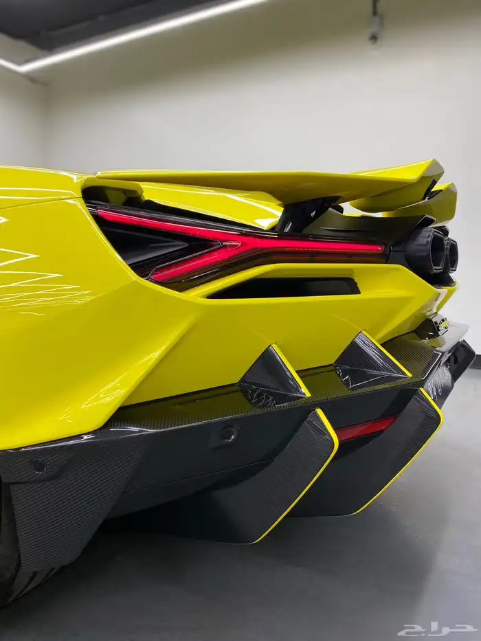 لامبورجيني ريفويلتو 6