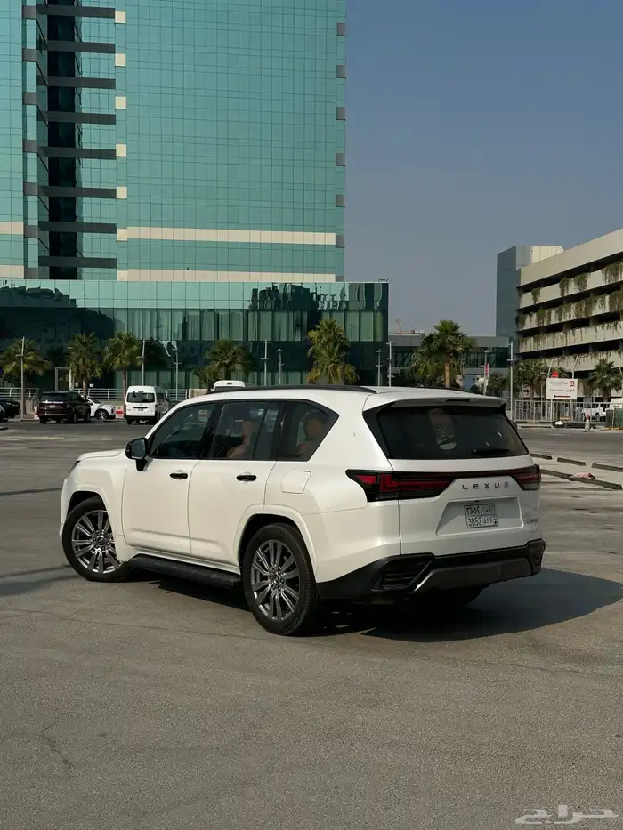 جيب لكزس LX600vip 2