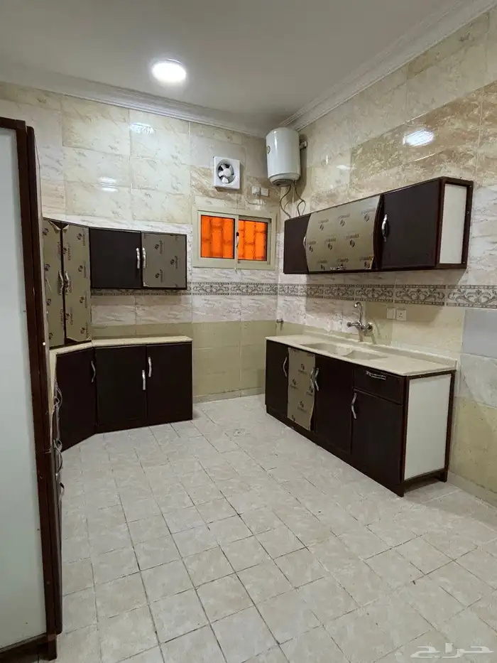 للبيع شقق تمليك مجدده حي الريان ب 350 الف 8