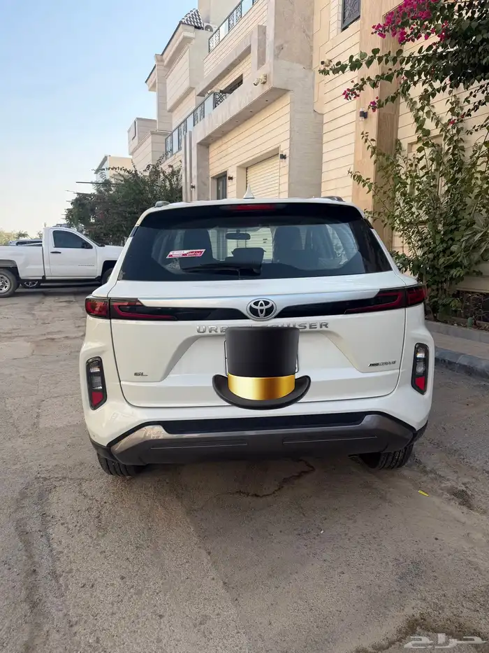 للبيع اوربان كروز توسوتا 2025 11