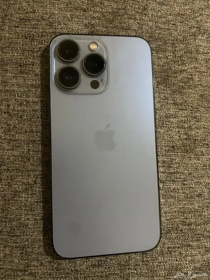 ايفون 13 برو 256قيقا على السوم فيه كسر اسفل الشاشه مع كرتونه 2