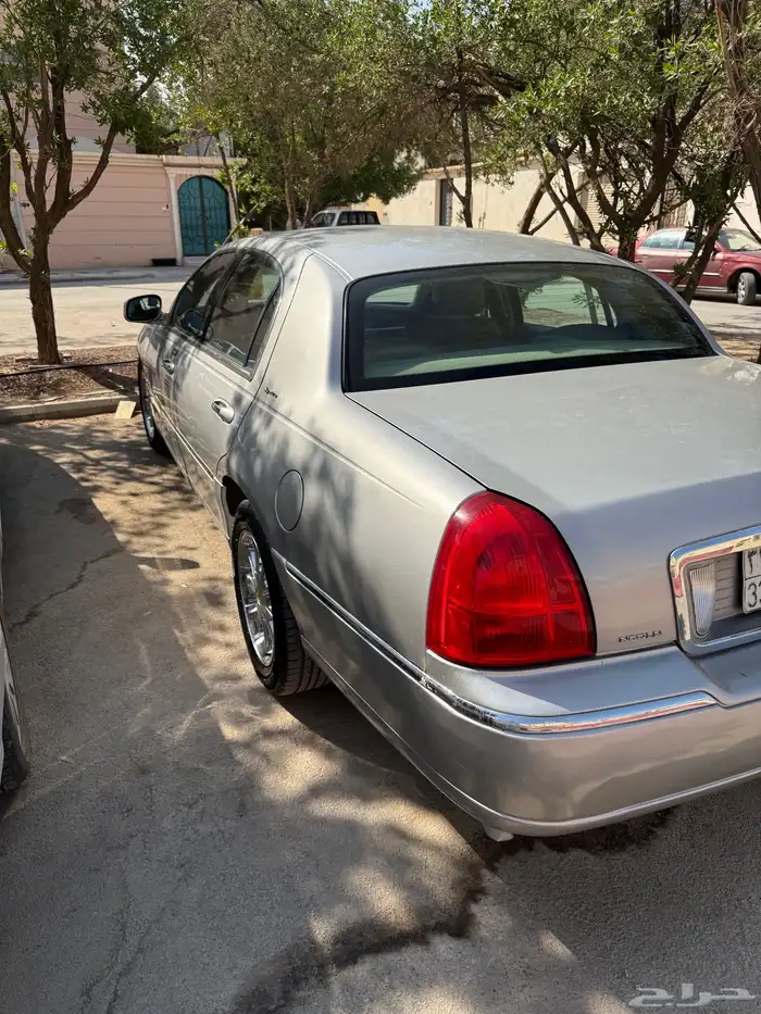 لينكون تاون كار 2007 4