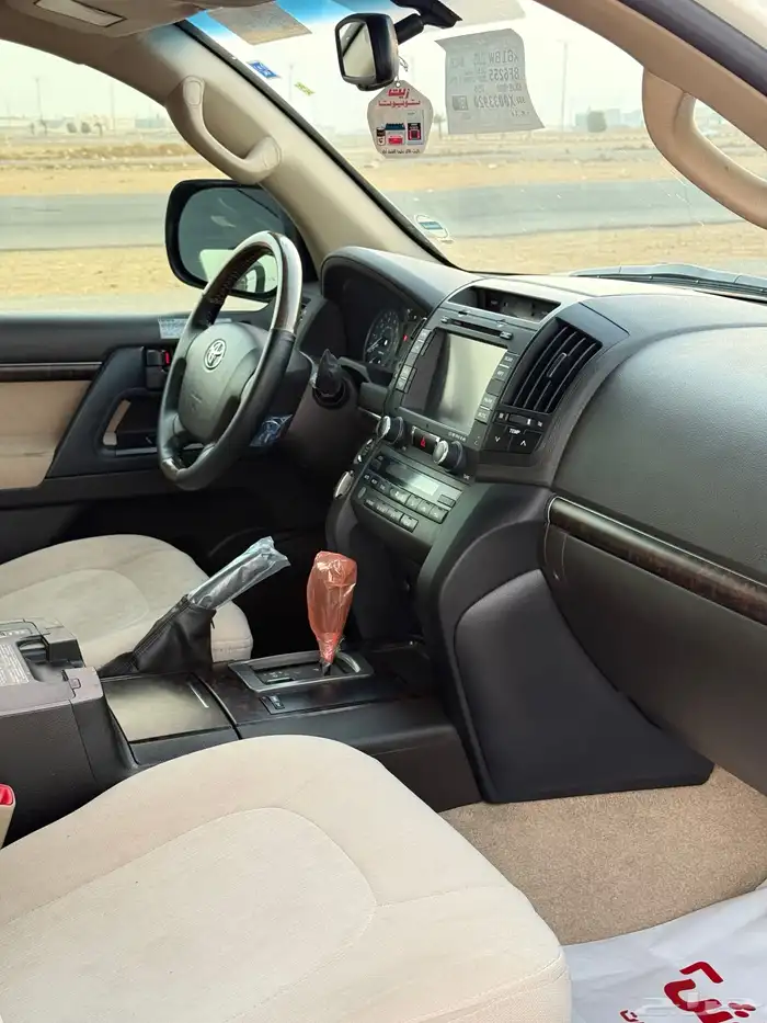 جيب لاندكروزر 2011((مخزن )) 33