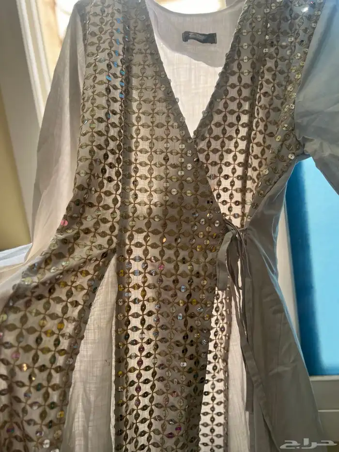 فساتين وجزم بأسعار مناسبه 32