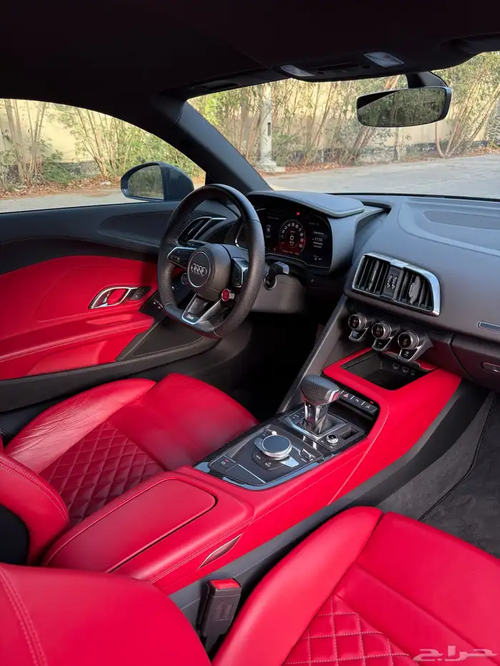 Audi R8 under warrenty 10