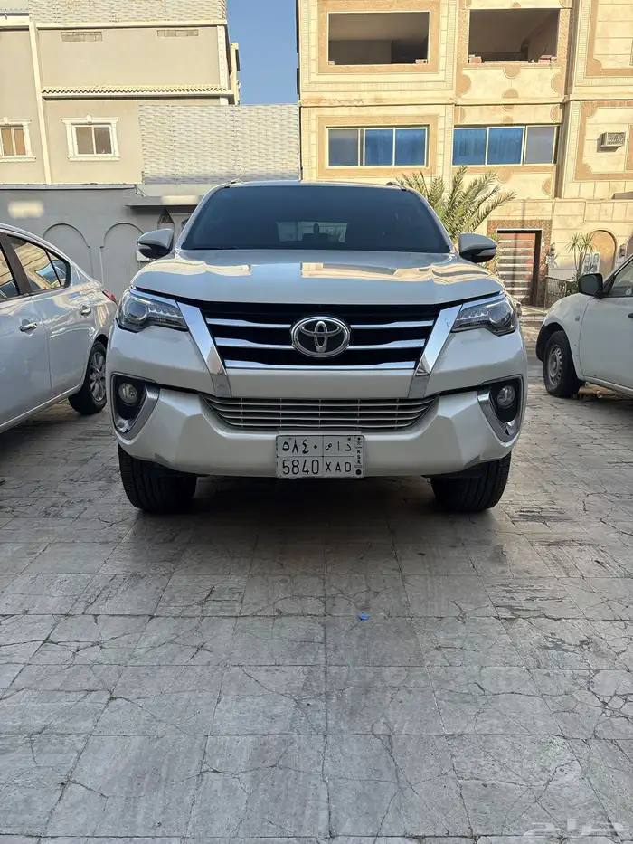 فورتشنر 2017 فل كامل ممشى 190 الف VX SR5 V6 السعر لقطة 24