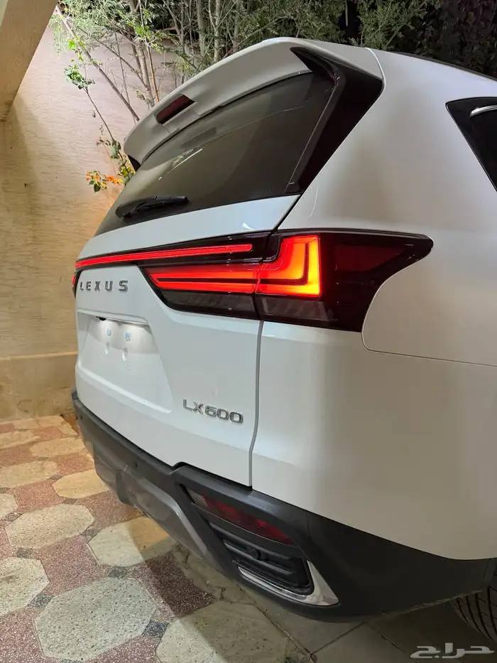 لكزس Lx600 BB 2025 اصفار 4