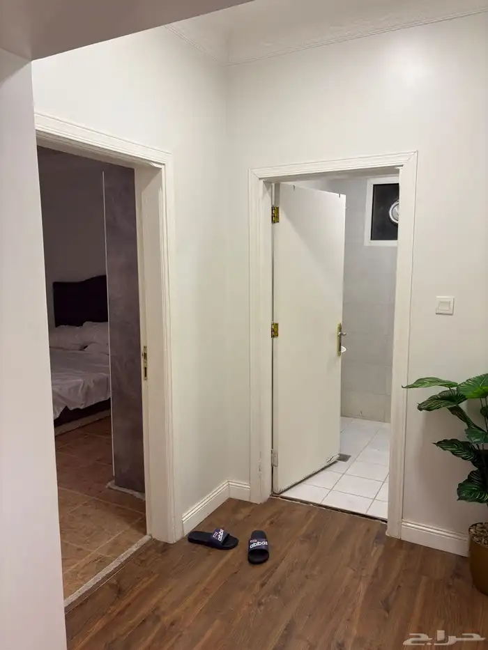 شقة عوائل للايجار حي الحمراء قريب من المترو 9