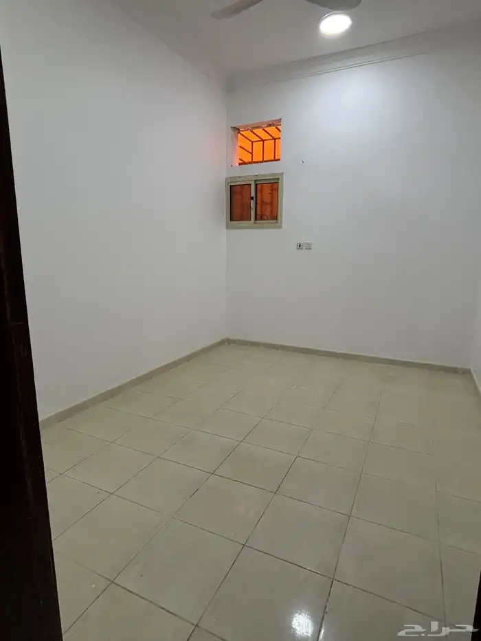 للبيع شقق تمليك مجدده حي الريان ب 350 الف 9