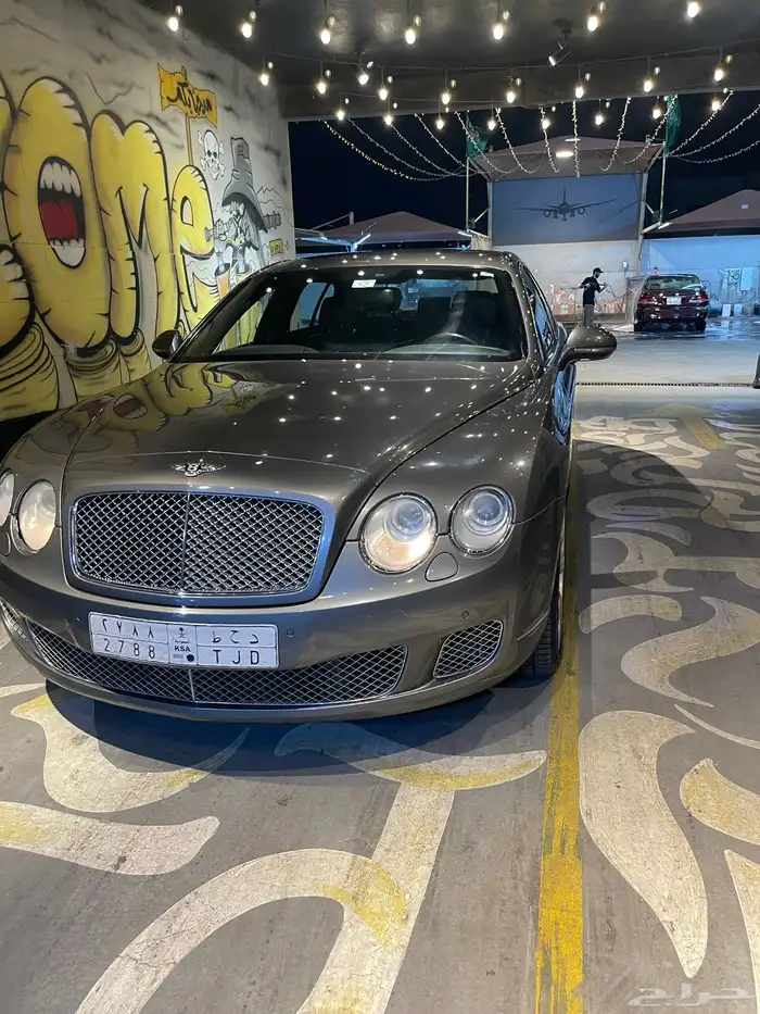 بنتلي موديل 2010 للبيع 3