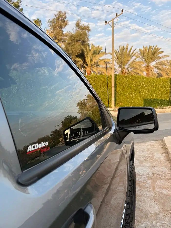 سييرا AT4 نظيف رمادي 51